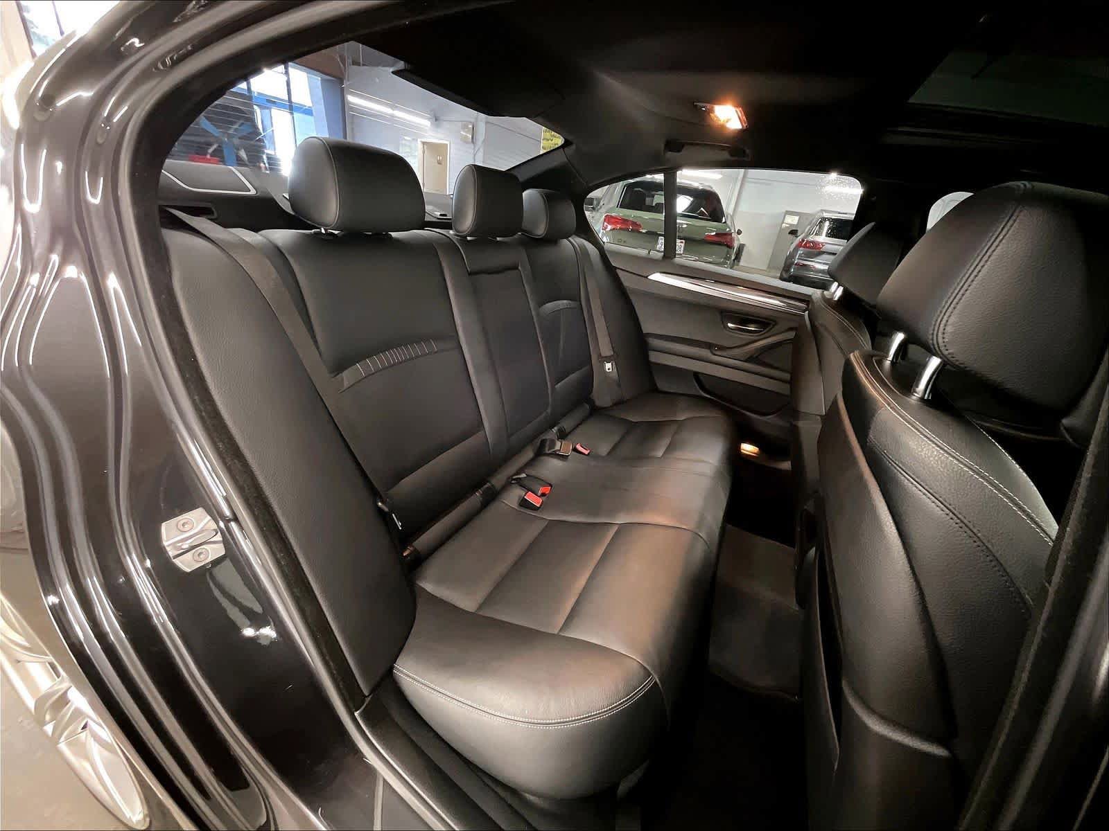 Used 2014 BMW 535i xDrive Sedan AWD/4WD image 28