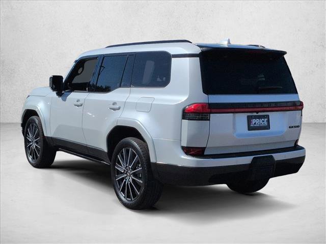 Used 2025 Lexus GX 550 w/ Accessory Package (2T) image 7