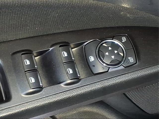 Used 2017 Ford Fusion SE w/ Fusion SE Technology Package image 13