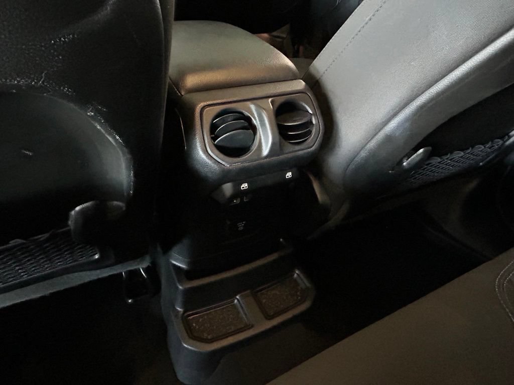 Used 2024 Jeep Wrangler Unlimited Rubicon 4xe AWD/4WD image 55