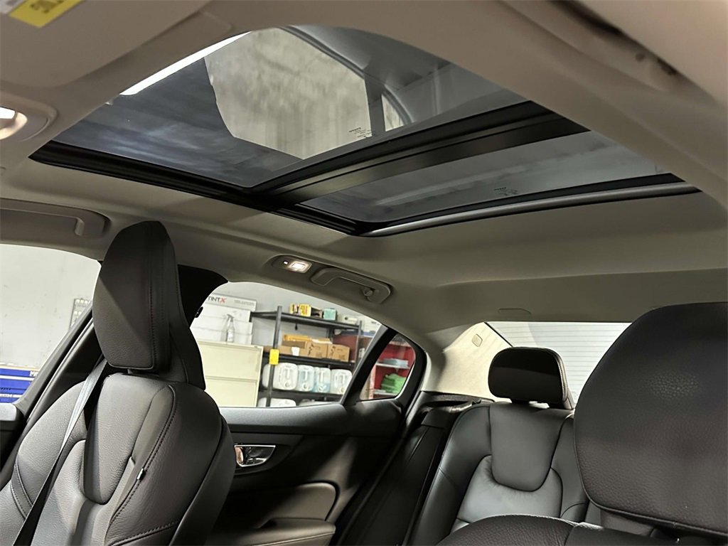 Used 2024 Volvo S60 T8 Plus image 12