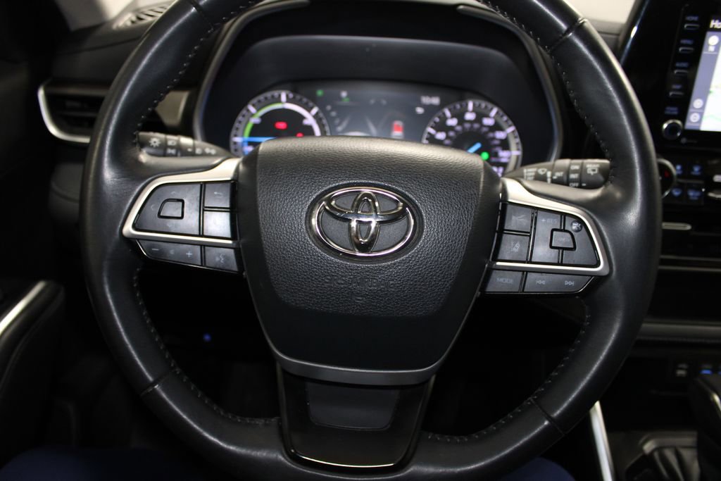Used 2022 Toyota Highlander XLE image 37