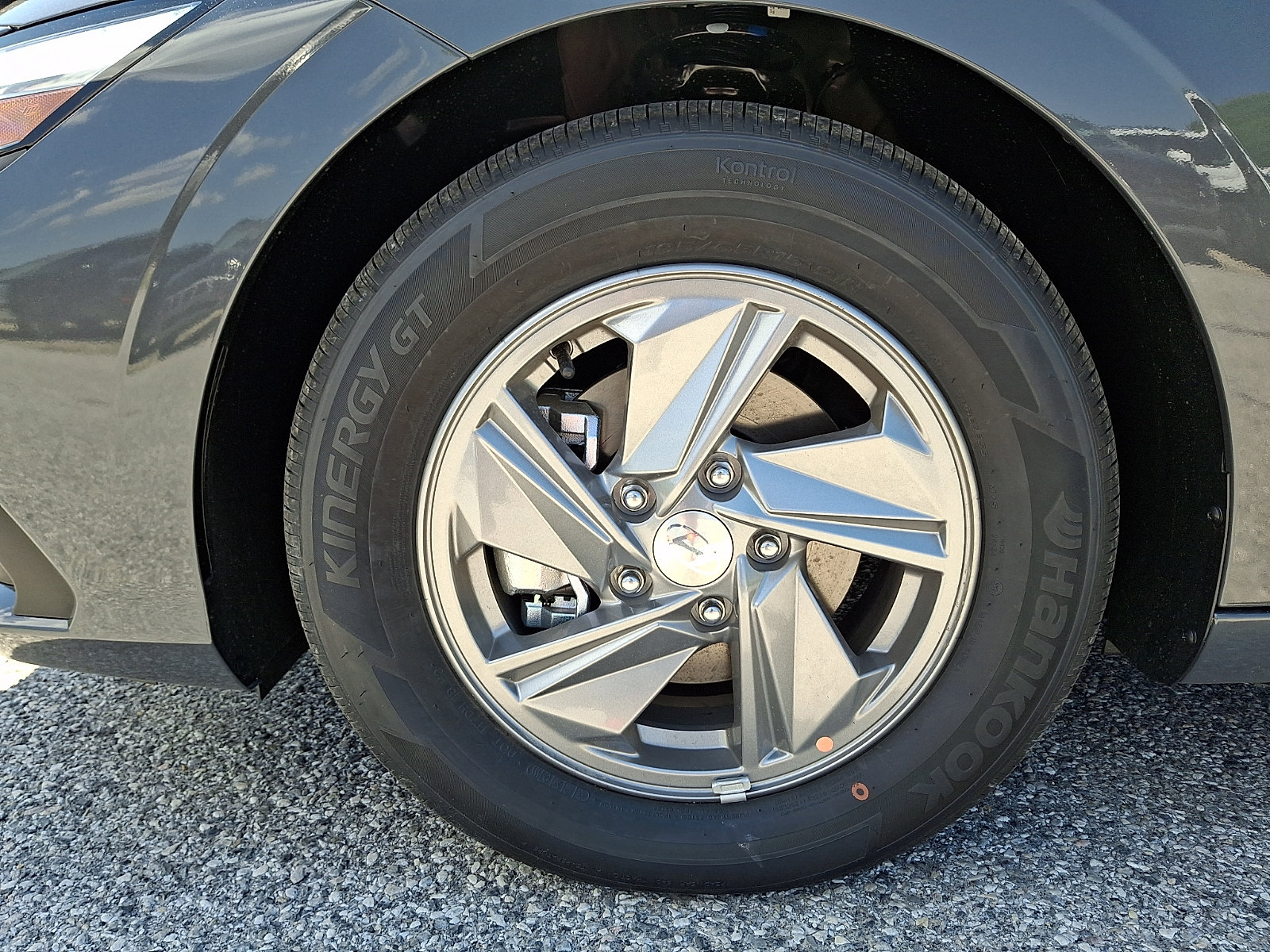 New 2026 Hyundai Elantra SE FWD image 18