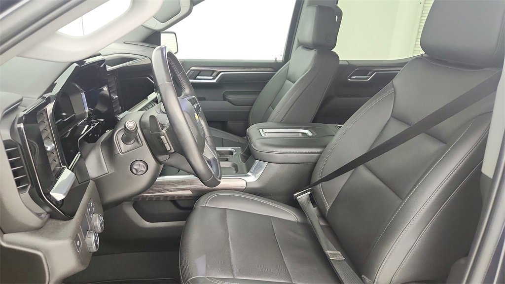Used 2022 Chevrolet Silverado 1500 LTZ image 15