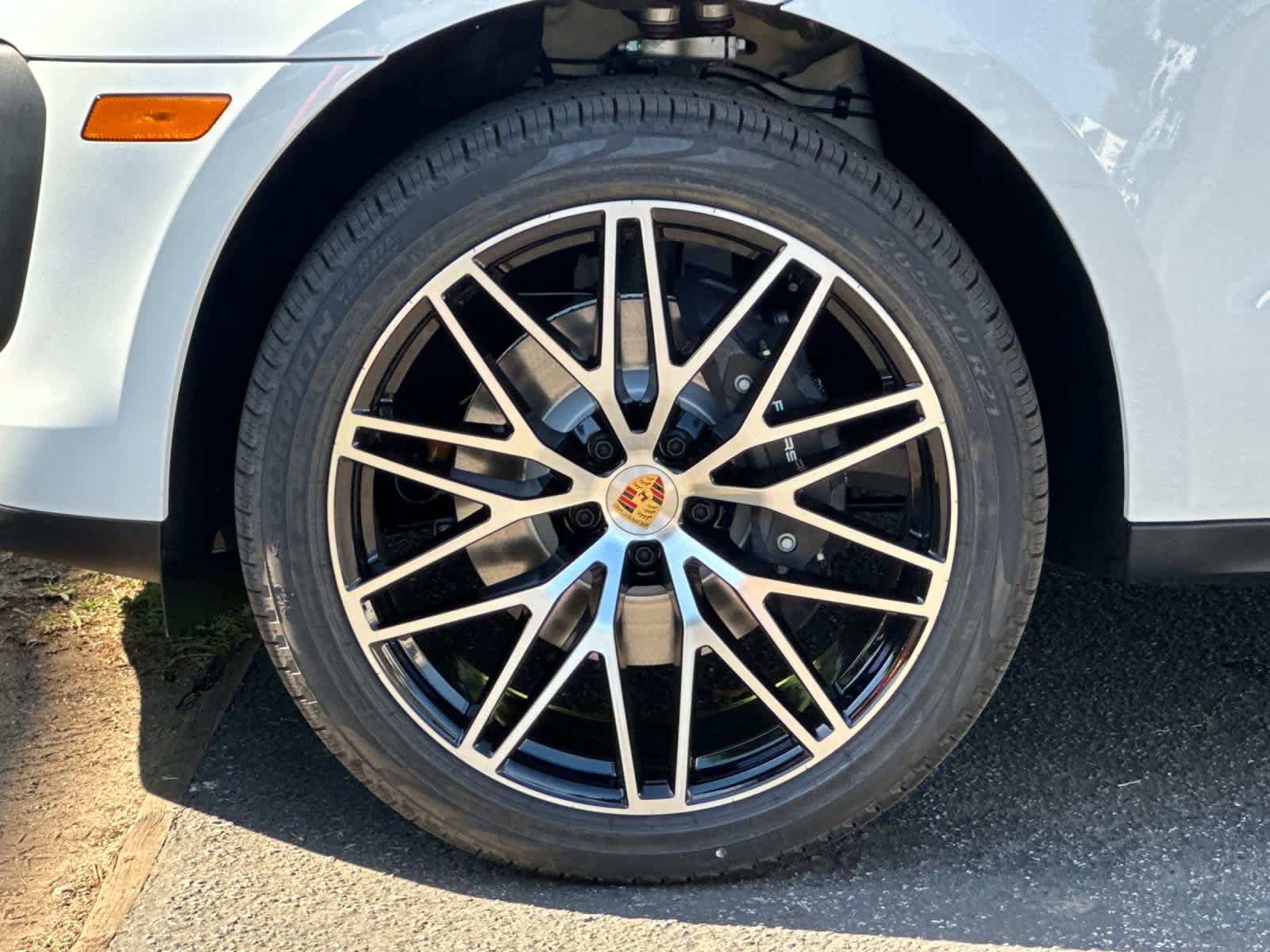 New 2026 Porsche Macan AWD/4WD image 31