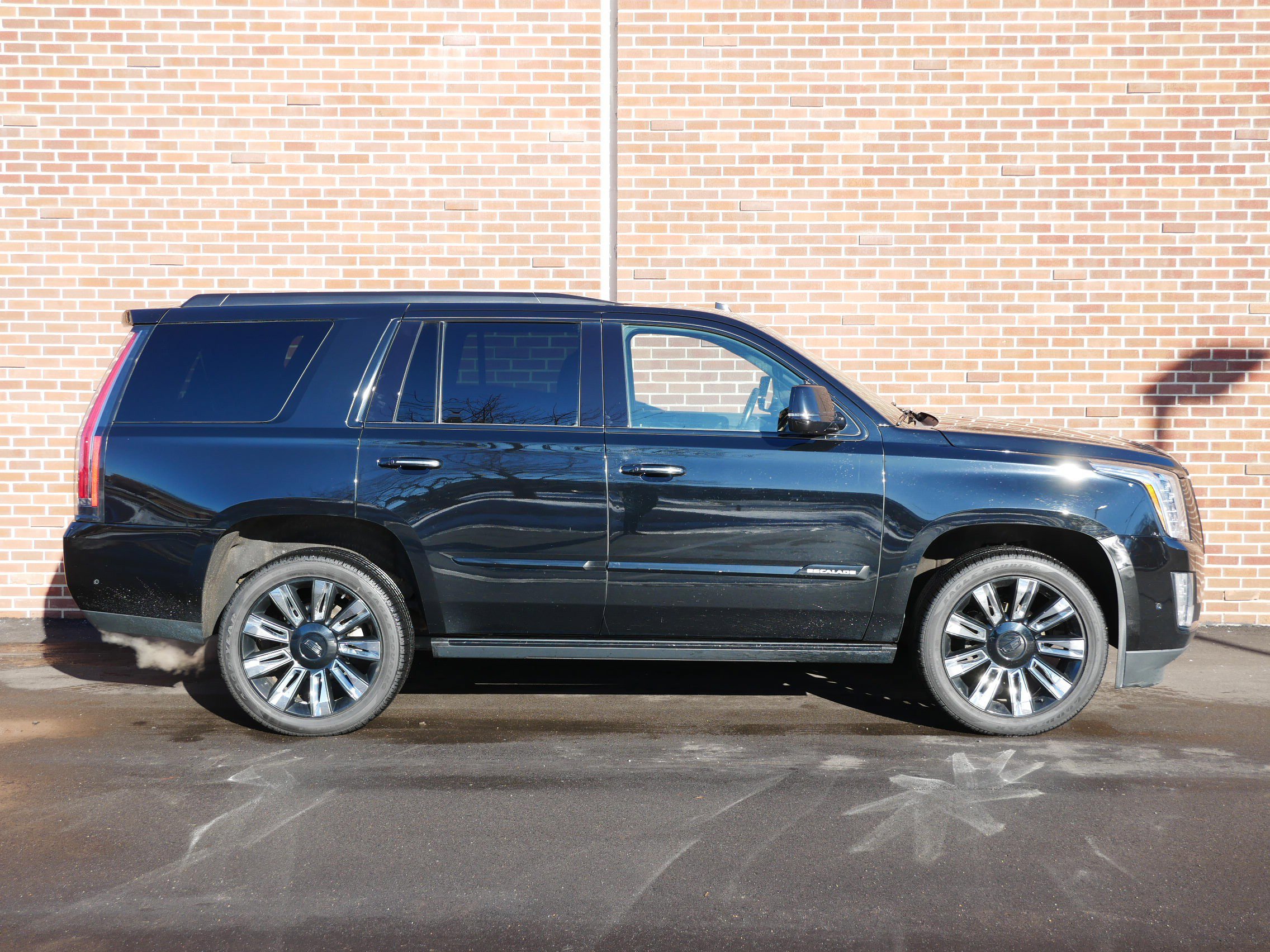 Used 2020 Cadillac Escalade Platinum image 26