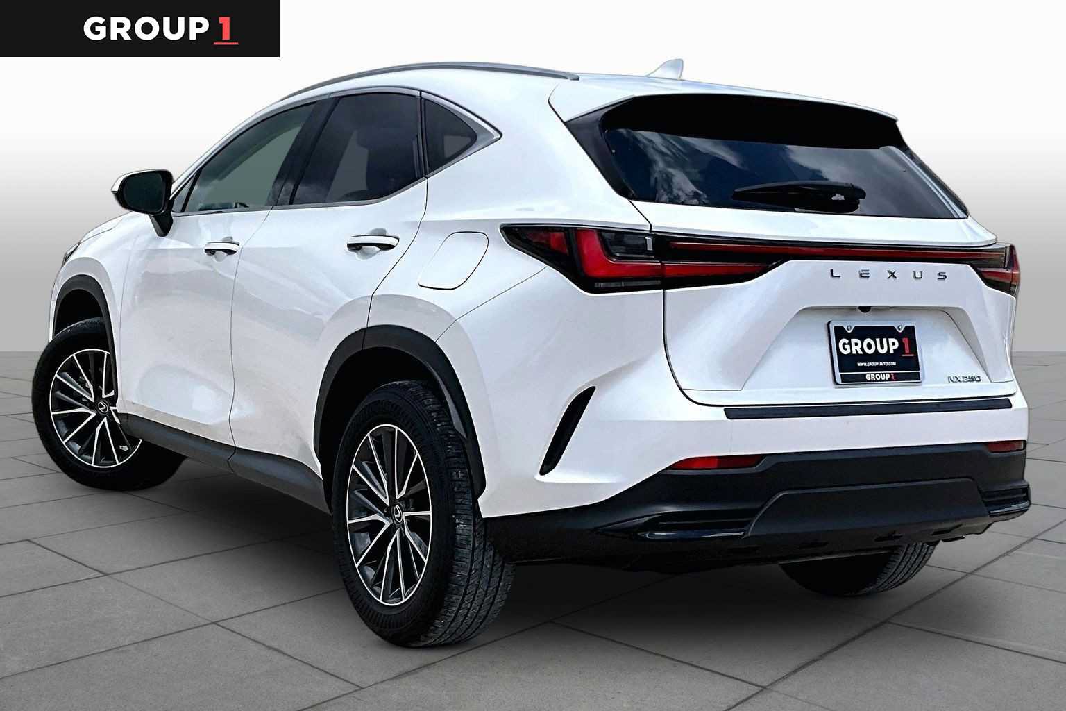 Used 2024 Lexus NX 250 FWD image 10