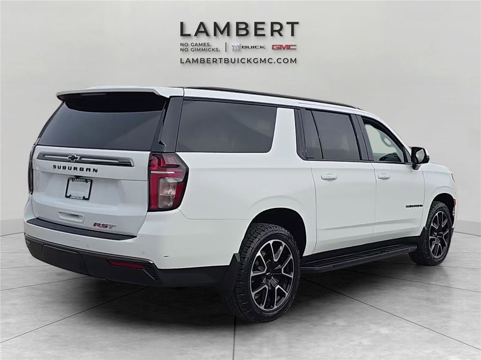Used 2022 Chevrolet Suburban RST w/ Luxury Package AWD/4WD image 5