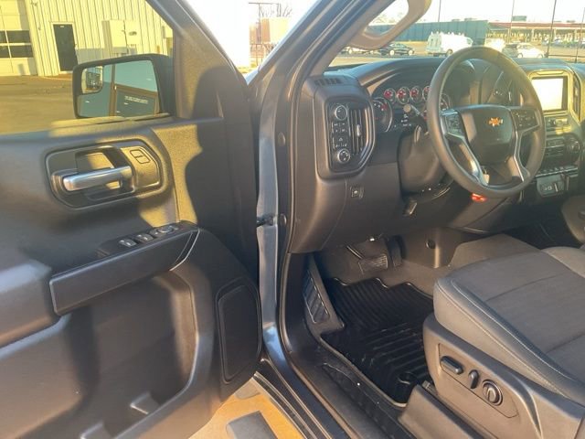 Used 2022 Chevrolet Silverado 1500 Custom w/ LPO, Dark Essentials Package image 2