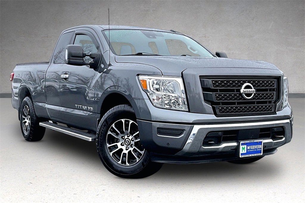 Used 2020 Nissan Titan SV w/ SV Convenience Package image 3