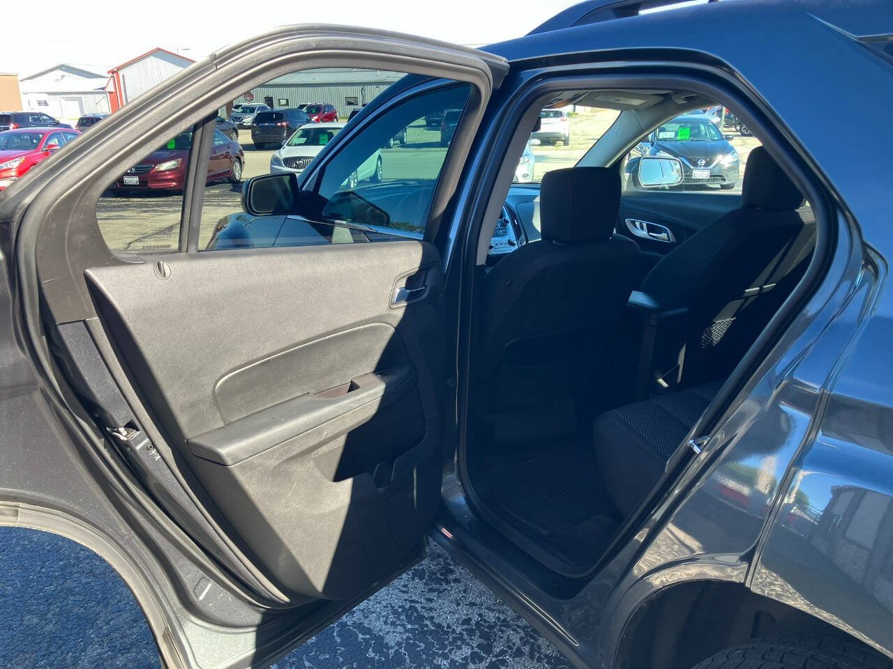 Used 2017 Chevrolet Equinox LT w/ Convenience Package FWD image 11