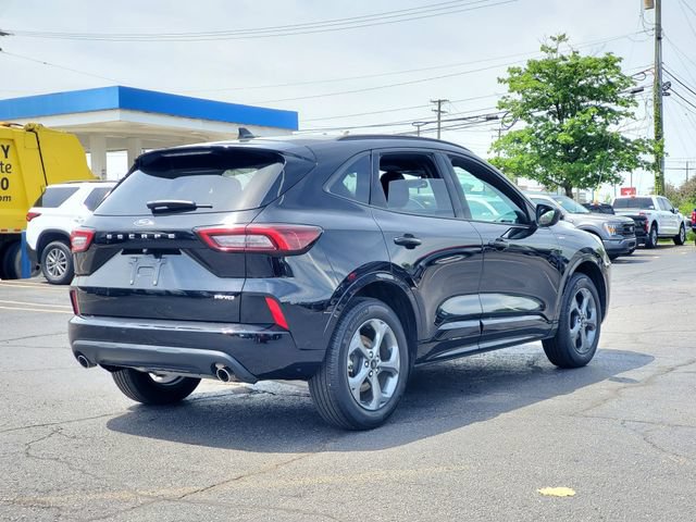 Used 2024 Ford Escape ST-Line AWD/4WD image 3