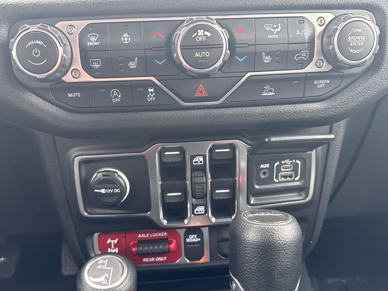 Used 2025 Jeep Gladiator Sport AWD/4WD image 21