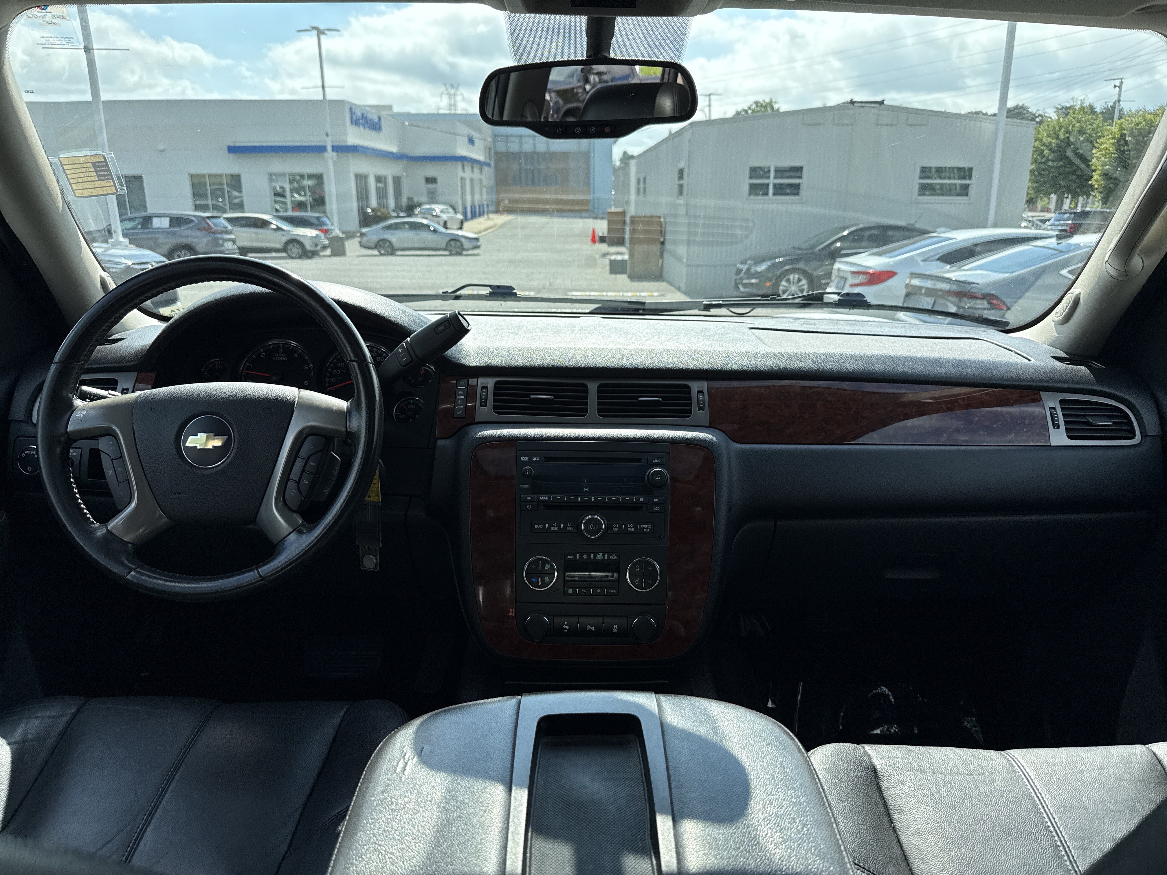 Used 2013 Chevrolet Tahoe LT w/ Luxury Package RWD image 29