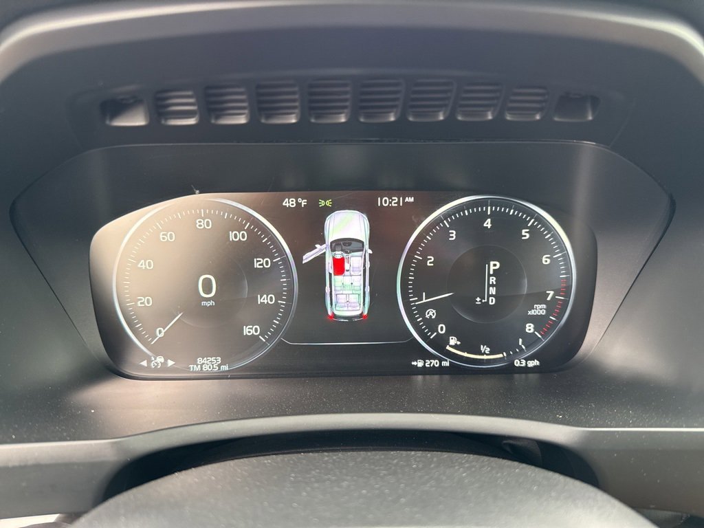 Used 2017 Volvo XC90 T6 Momentum w/ Vision Package image 11