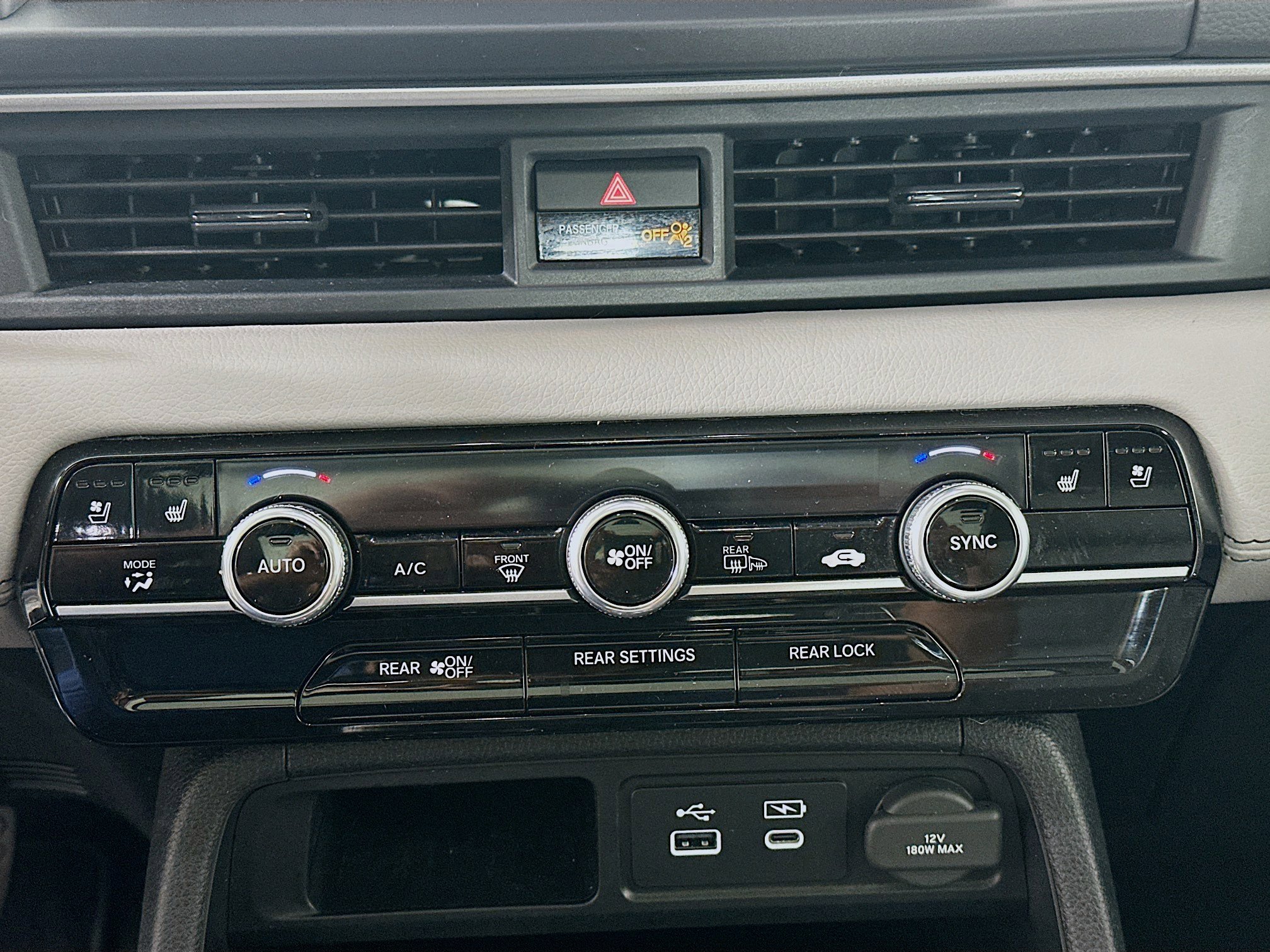 Used 2024 Honda Pilot Elite image 24