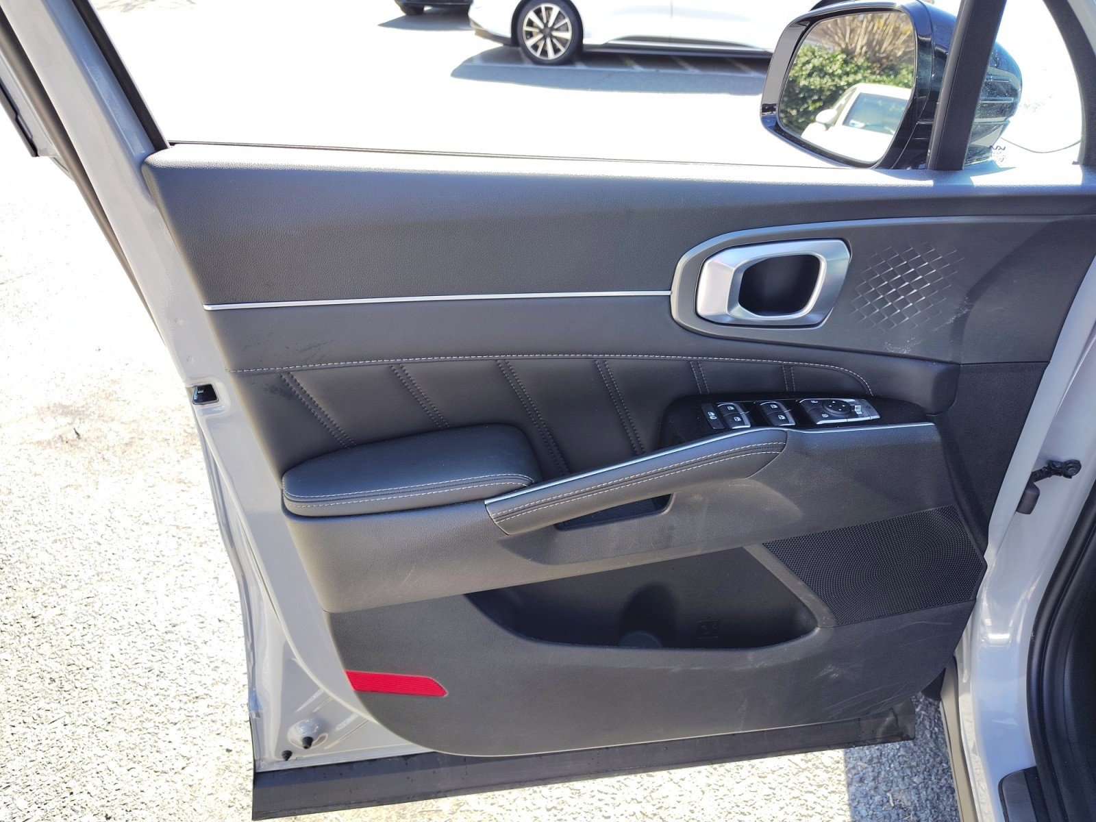 Used 2023 Kia Sorento SX image 22