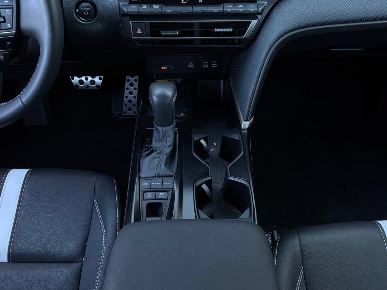 Used 2026 Toyota Camry SE FWD image 15
