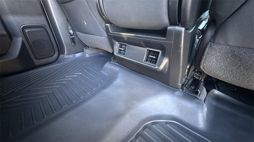 Used 2023 Chevrolet Silverado 2500 Custom w/ Custom Convenience Package image 26