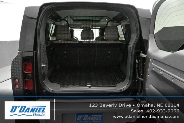 Used 2020 Land Rover Defender 110 HSE AWD/4WD image 37