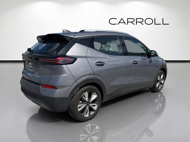 Certified 2023 Chevrolet Bolt EUV LT w/ Convenience Package FWD image 3