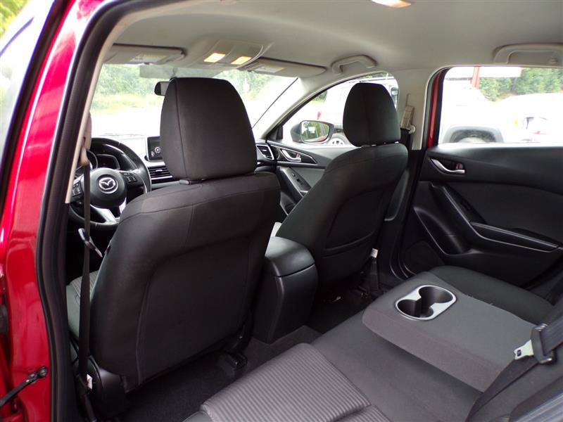 Used 2014 MAZDA MAZDA3 i Touring w/ Technology Package FWD image 27