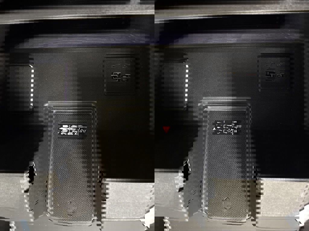 Used 2025 GMC Sierra 2500 SLT w/ SLT Premium Package image 46