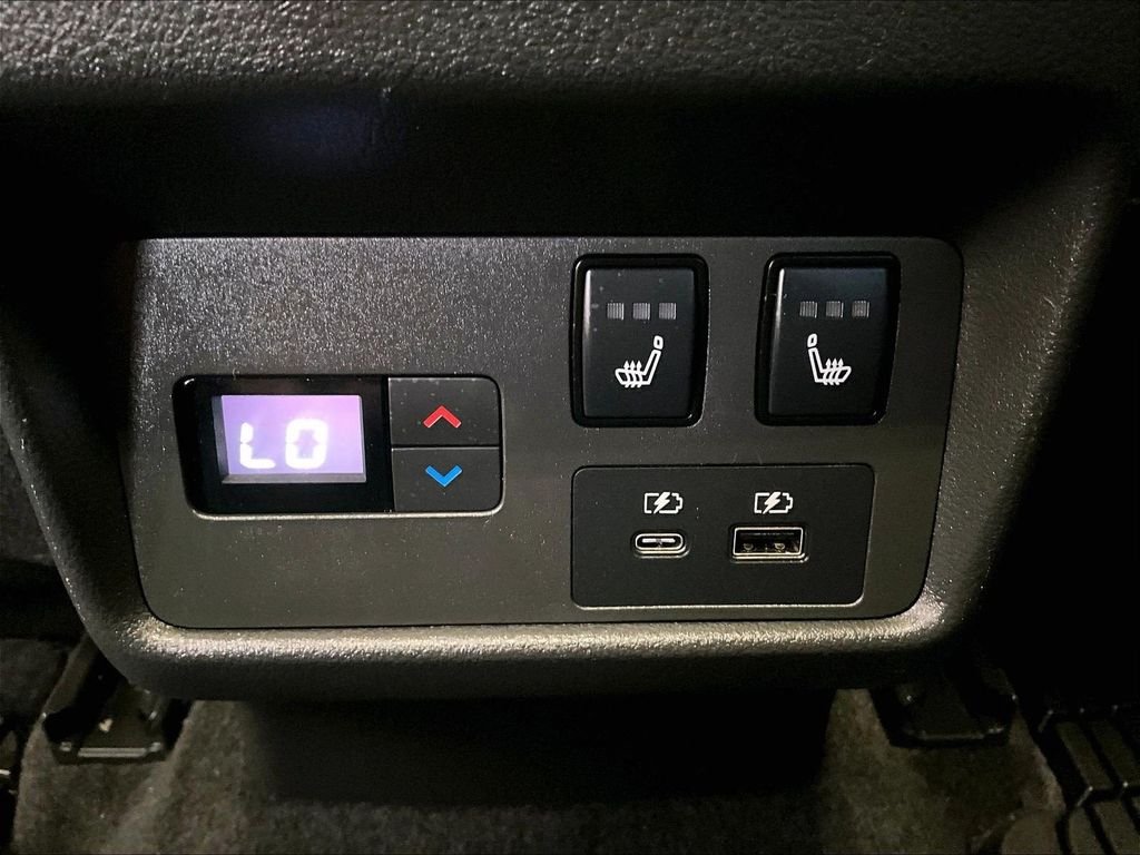 Used 2023 Nissan Rogue Platinum w/ Platinum Premium Package AWD/4WD image 28