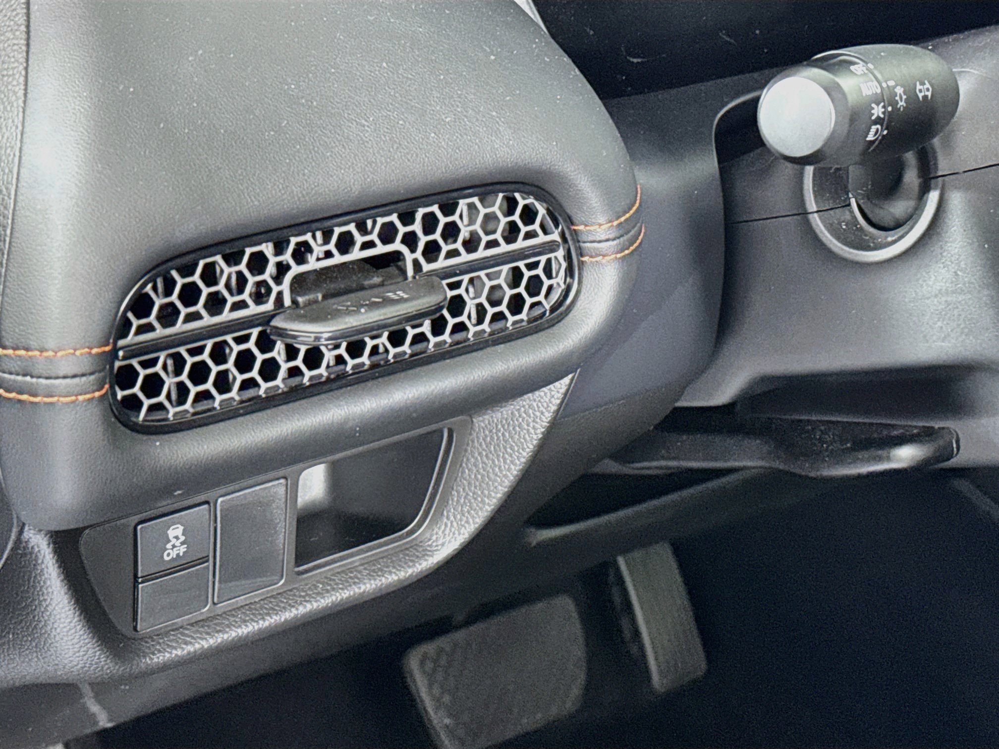 Certified 2024 Honda HR-V Sport image 10