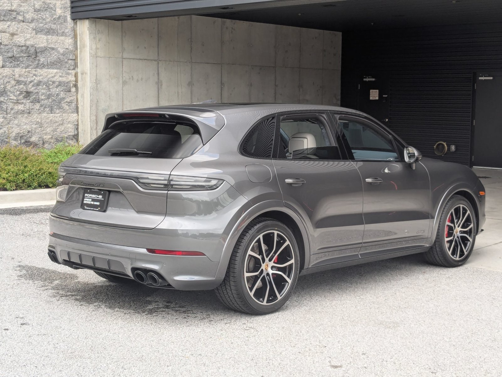 Certified 2023 Porsche Cayenne GTS AWD/4WD image 9
