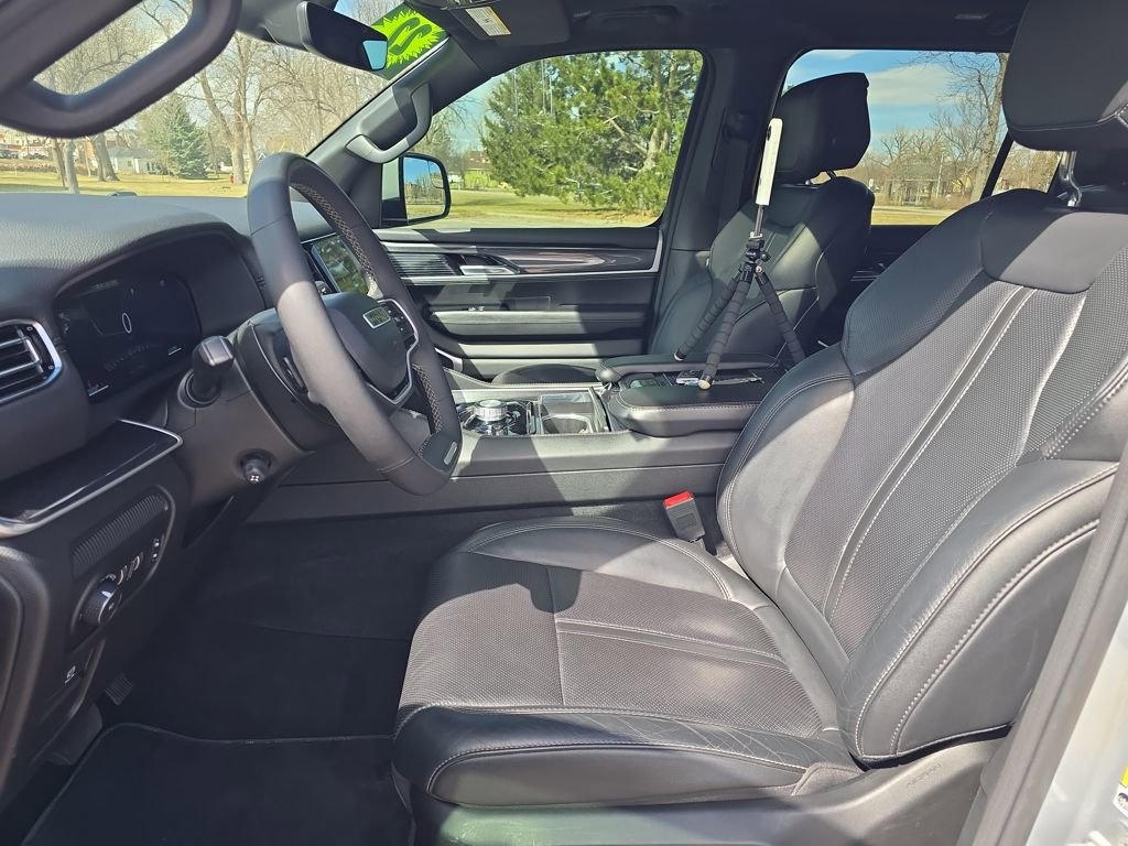 Used 2022 Jeep Wagoneer Series I w/ Premium Group I image 11