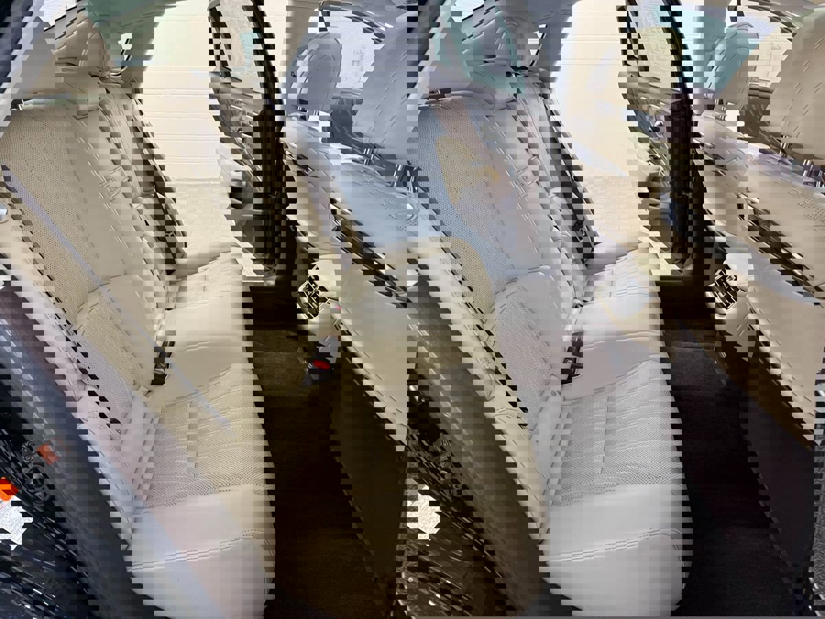 Used 2019 Lexus LS 500 AWD image 14