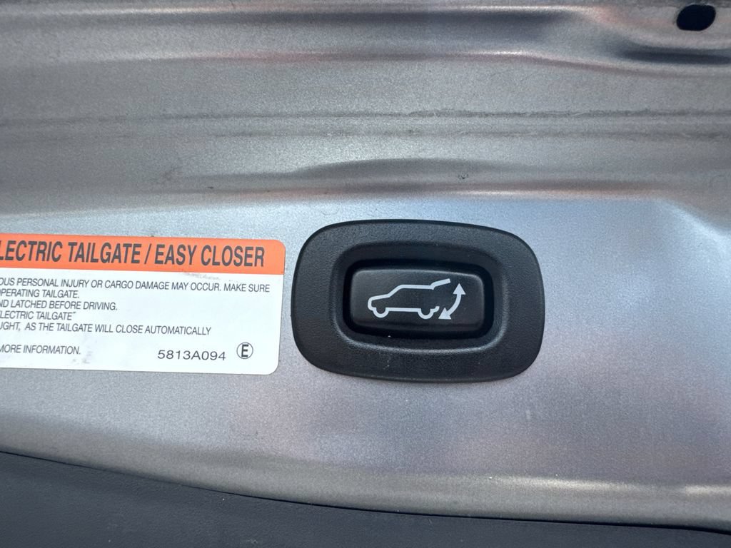 Used 2016 Mitsubishi Outlander SEL FWD image 20