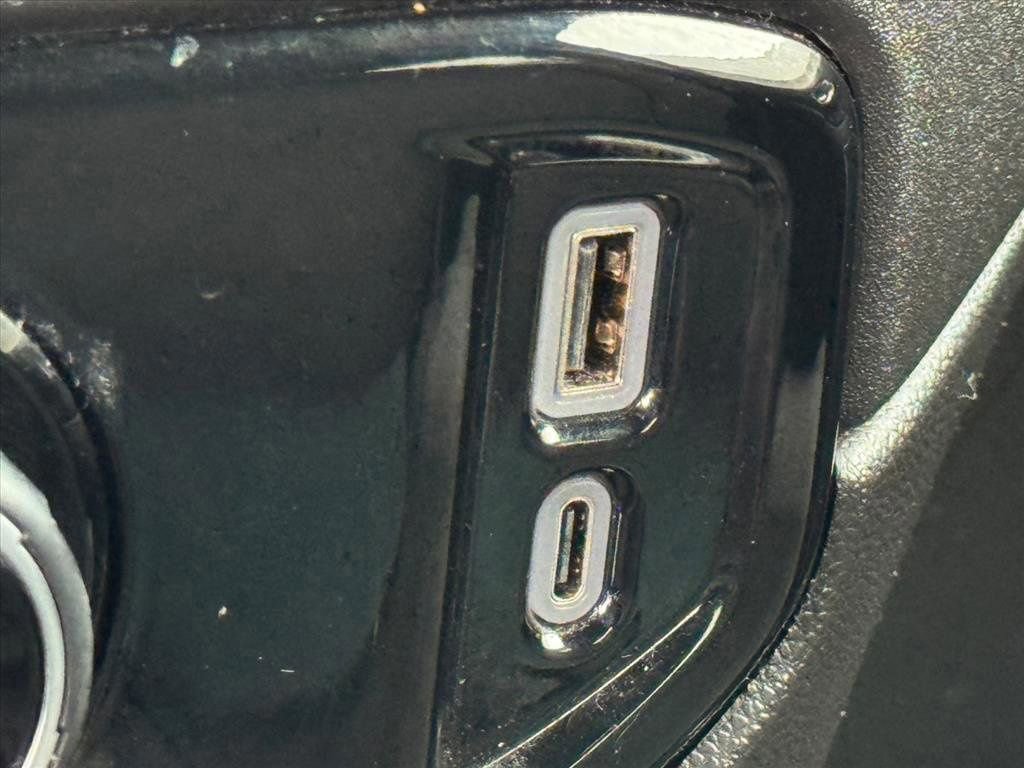 Used 2024 Chevrolet Silverado 2500 LT image 28