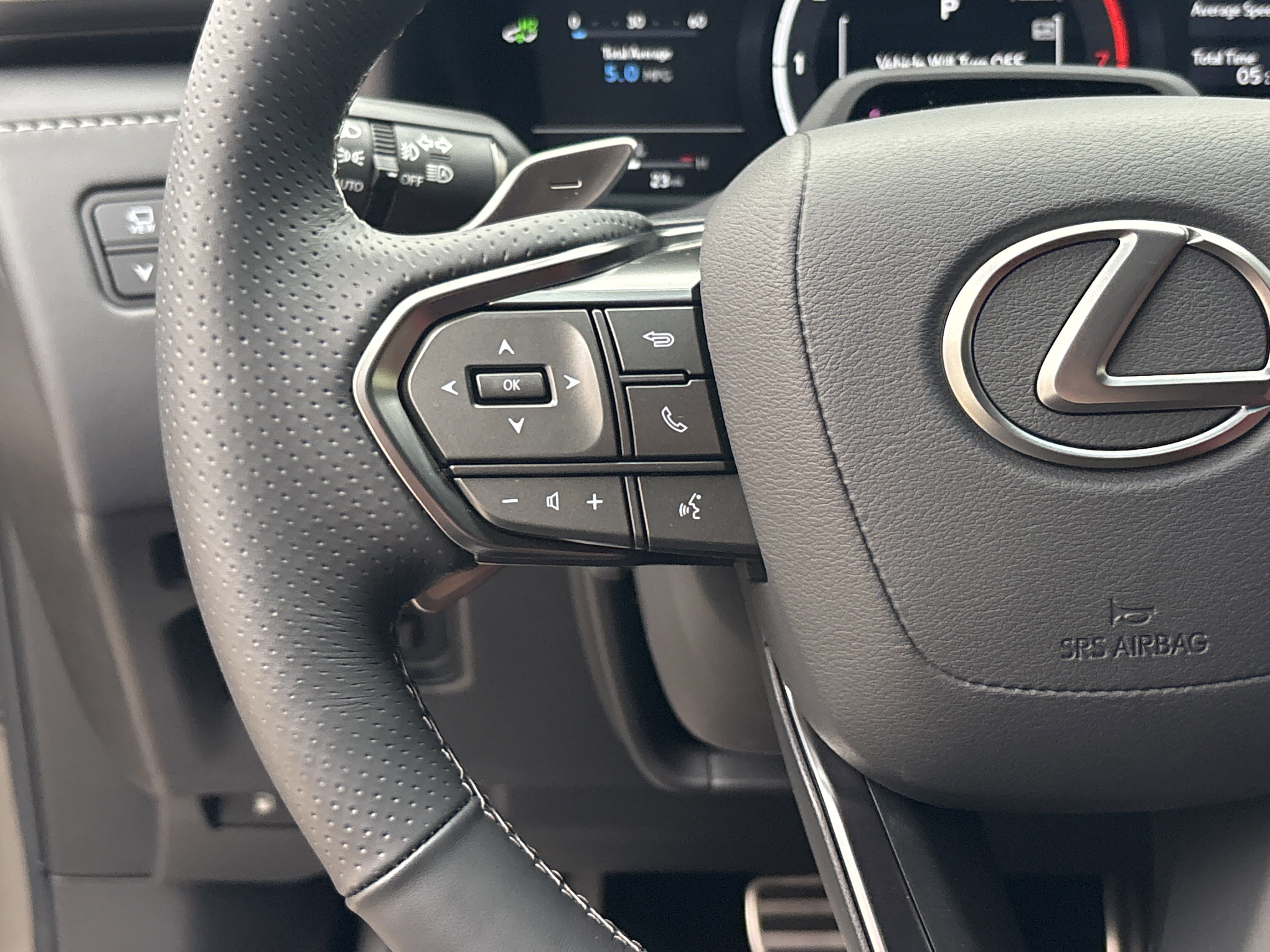 New 2025 Lexus LX 700h F Sport w/ Accessory Package (Z1) AWD/4WD image 20