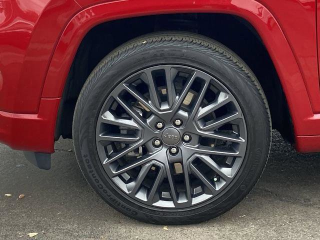 Used 2024 Jeep Compass Limited image 28