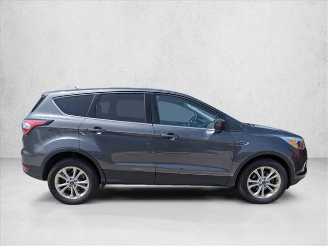 Used 2017 Ford Escape SE w/ SE Cold Weather Package FWD image 4