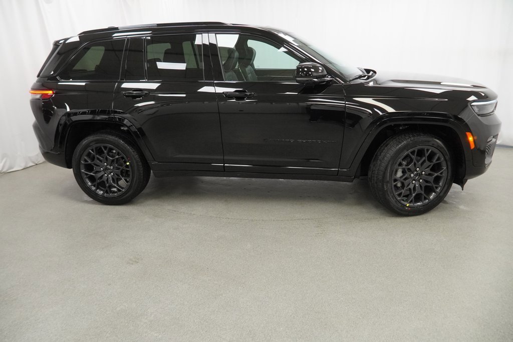 New 2025 Jeep Grand Cherokee Summit w/ Obsidian Package image 9