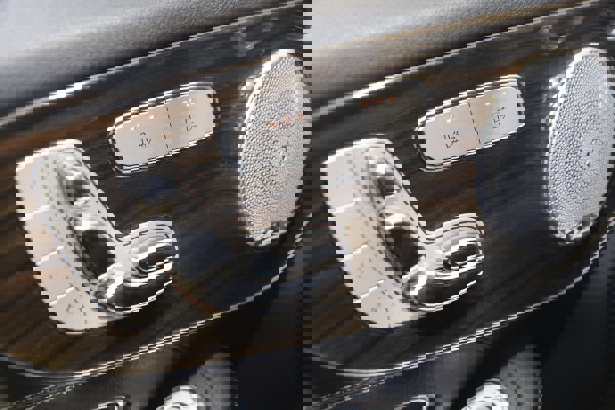 Used 2021 Mercedes-Benz C 300 4MATIC Cabriolet image 8