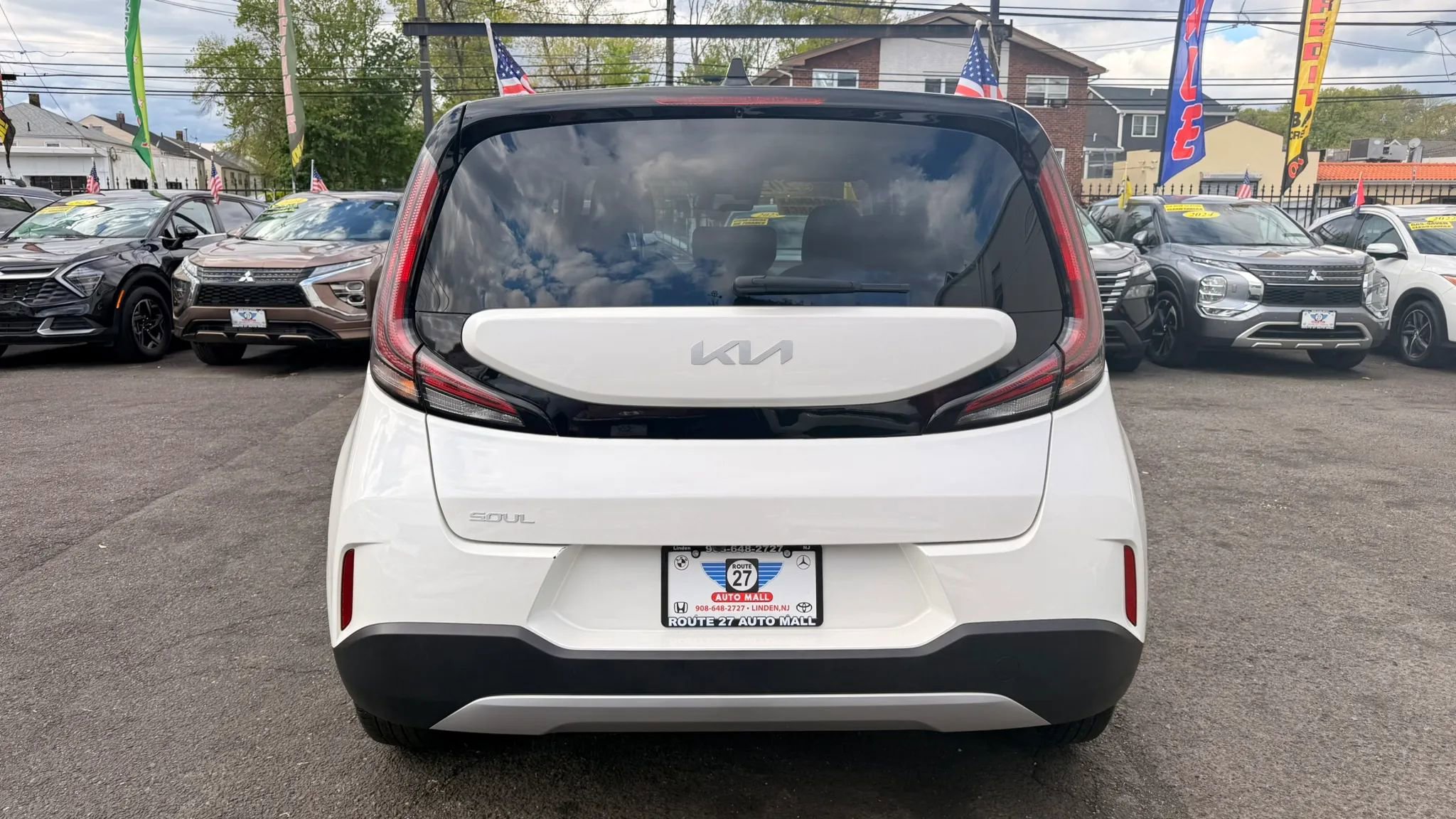 Used 2025 Kia Soul LX w/ LX Technology Package FWD image 6
