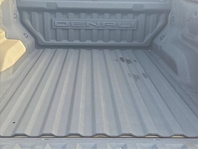 Used 2024 GMC Canyon Denali AWD/4WD image 6