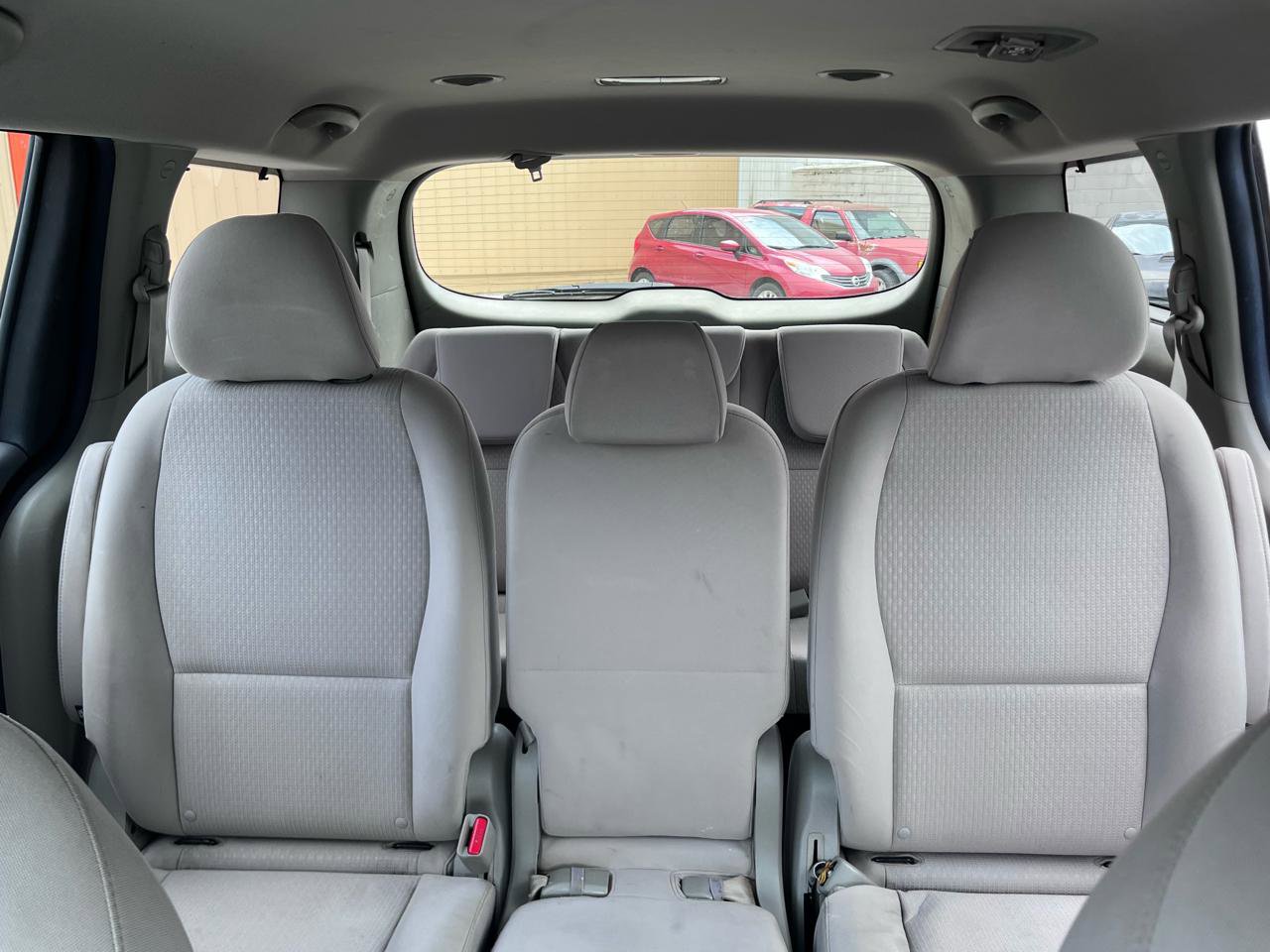 Used 2016 Kia Sedona LX w/ Option Group 020 FWD image 15