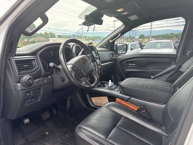Used 2023 Nissan Titan PRO-4X w/ Pro-4x Convenience Package AWD/4WD image 3