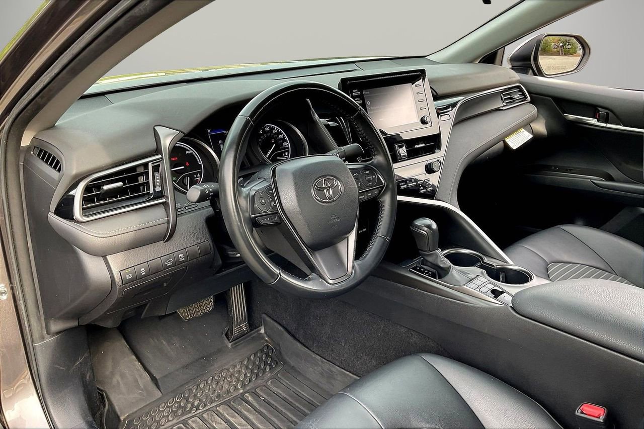 Used 2022 Toyota Camry SE FWD image 18
