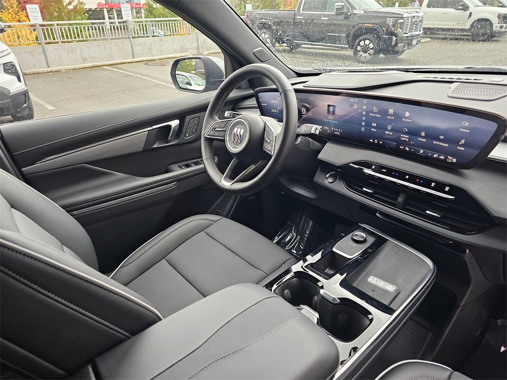 Used 2025 Buick Enclave Preferred w/ Power Package image 10