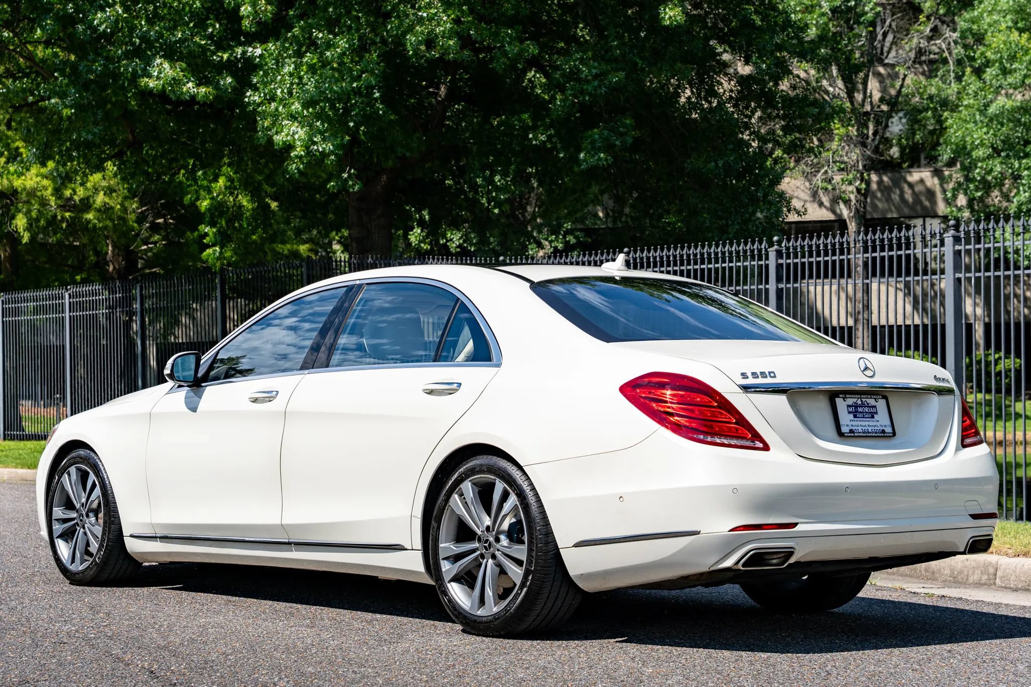 Used 2017 Mercedes-Benz S 550 4MATIC Sedan image 8