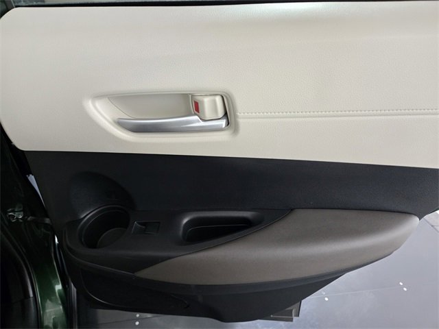 Used 2024 Toyota Corolla Cross XLE image 22