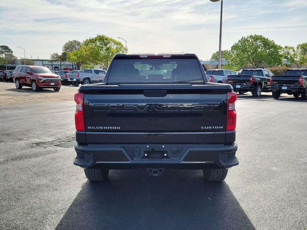 Used 2025 Chevrolet Silverado 1500 Custom image 16