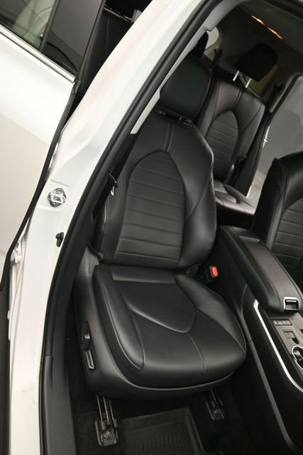 Used 2022 Toyota Highlander XLE image 13