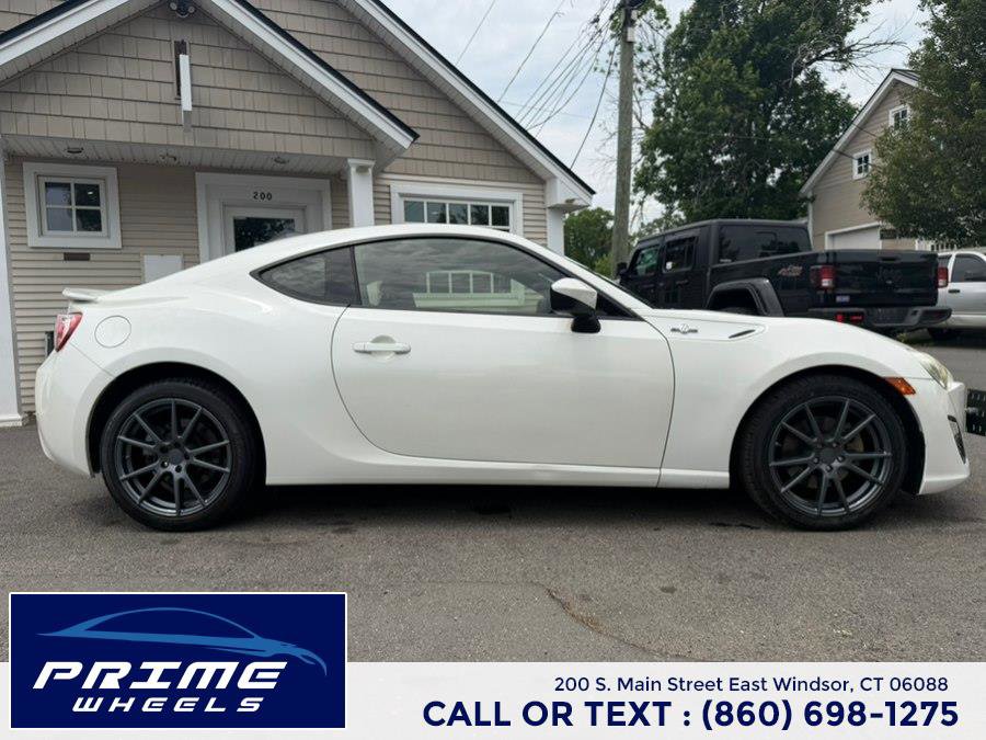 Used 2014 Scion FR-S RWD image 8